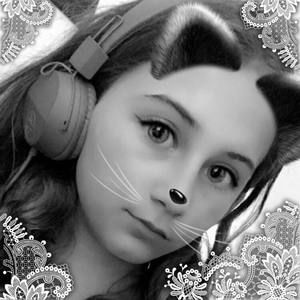 Meet your Posher, Eva